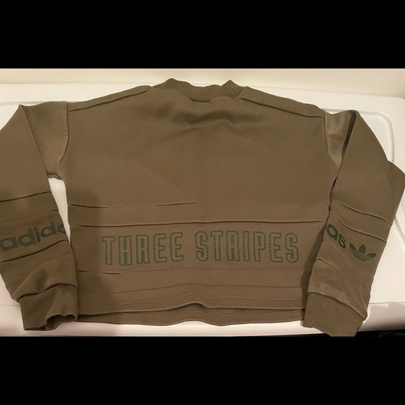 Adidas 3 Stripes cropped crew neck sweatshirt - Picture 4 of 4
